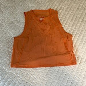 Lululemon crop top